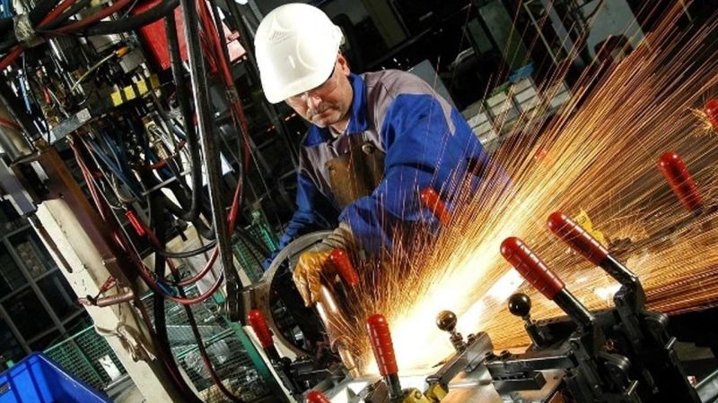 Sanayi üretimi mayısta yıllık bazda değişmedi