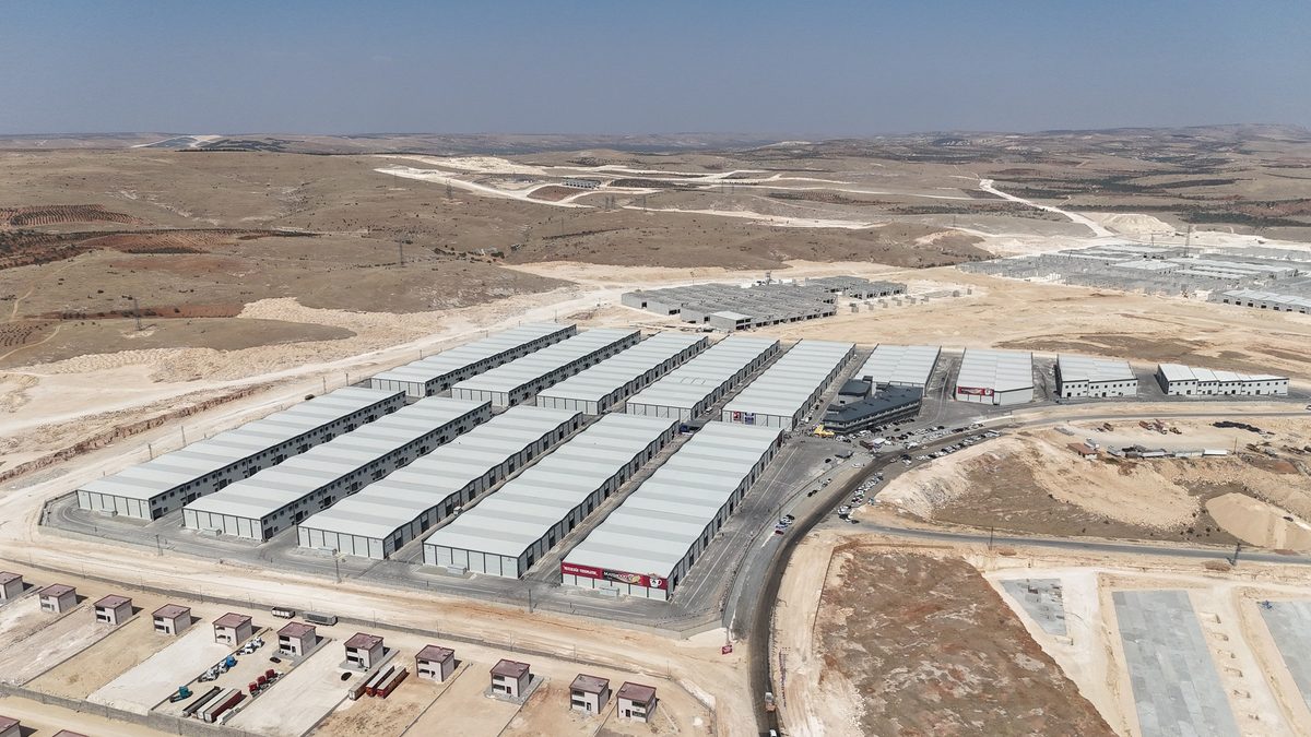 GAZİANTEP’TE 2,5 MİLYON METREKARELİK DEV TİCARET ÜSSÜ YÜKSELİYOR
