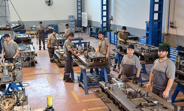 Aston Martin, kalıp ve mühendislik hizmetleri için Türk firma ile anlaştı