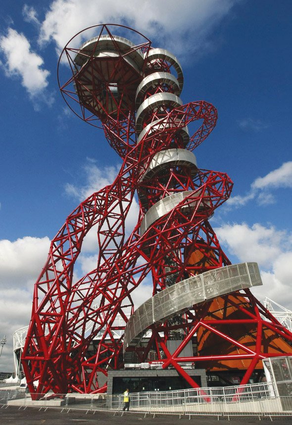 Londra’da İnşa Edilen ArcelorMittal Anıtı Tamamlandı